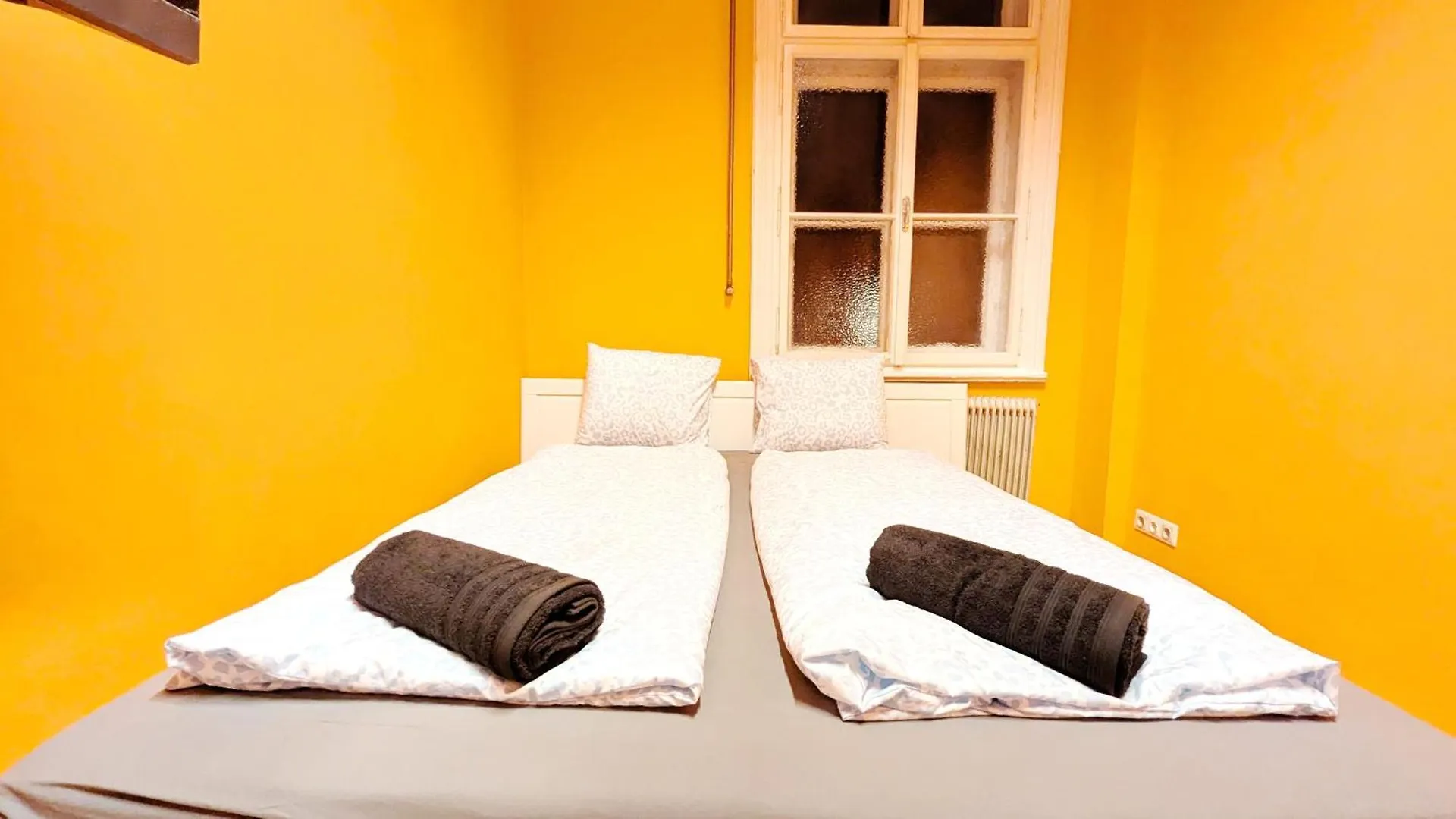 Spacious Apartments For Group Stays - 15 Min From Airport & City Center, 5 Min From Vienna Main-Bus Station