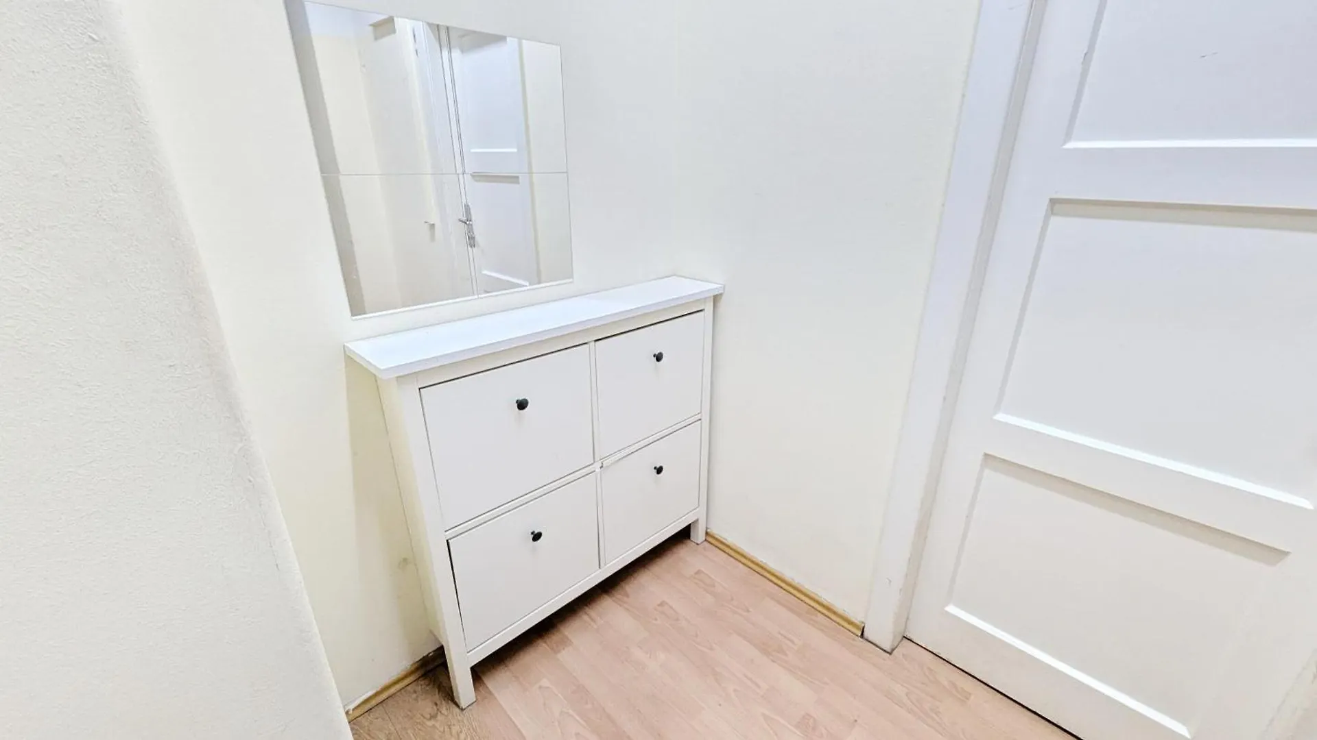 Spacious Apartments For Group Stays - 15 Min From Airport & City Center, 5 Min From Vienna Main-Bus Station